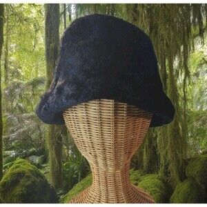 Y2K Whimsygoth Velvet Bucket Hat,Size S/M,Liz Claiborne